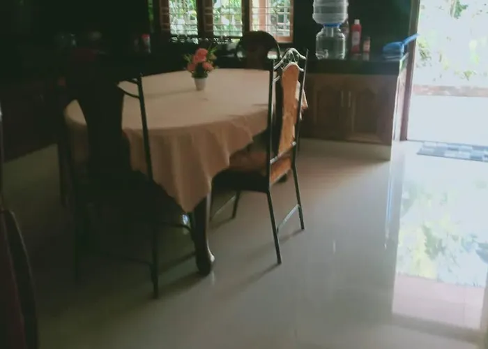 Aroma Ac Villa Varkala