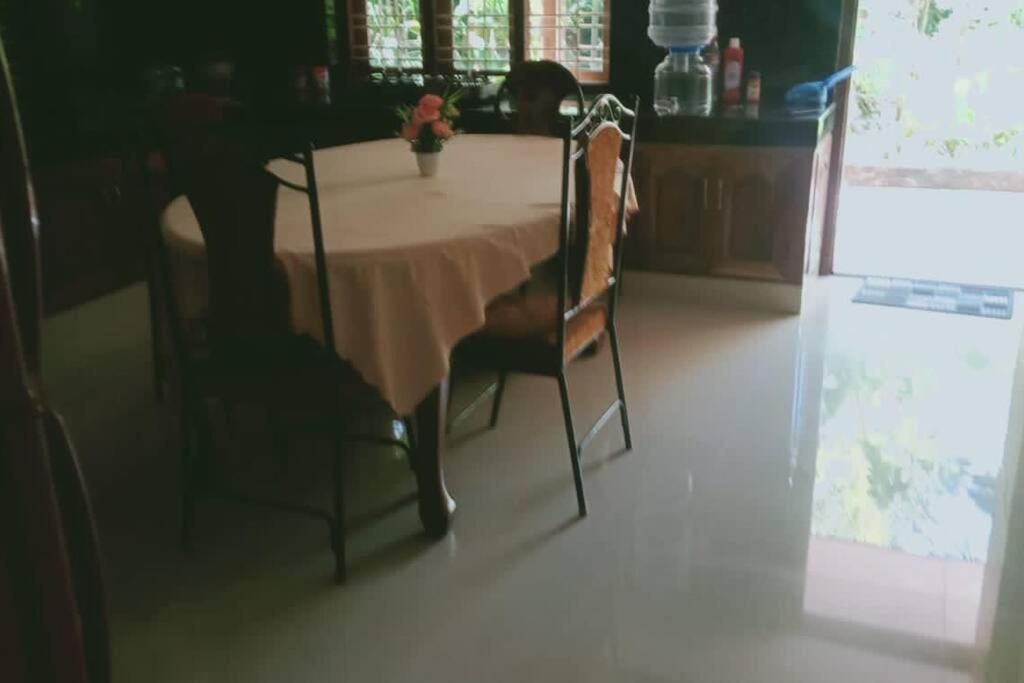 Aroma Ac Villa Varkala Villa *