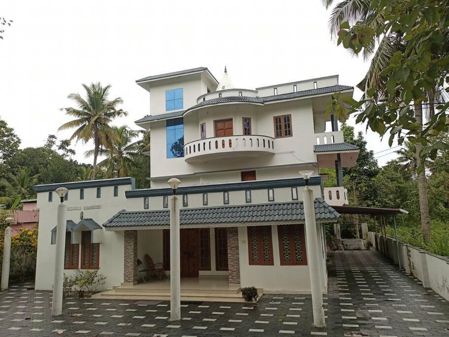 Aroma Ac Villa Varkala Varkala