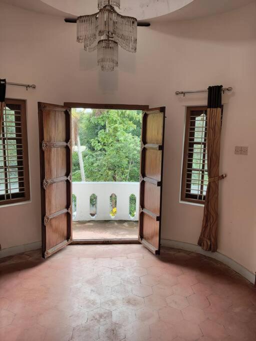 Aroma Ac Villa Varkala